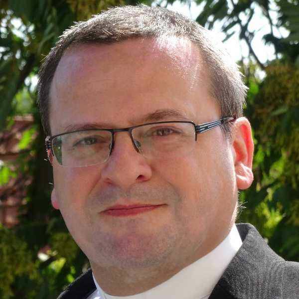 m_vg_portrait_frank-1 | Kath. Pfarrei Selige Märtyrer vom Münchner Platz - Aktuelles St. Petrus - Reim-Predigt von Diakon Daniel Frank kurz vor Beginn der Fastenzeit 2023